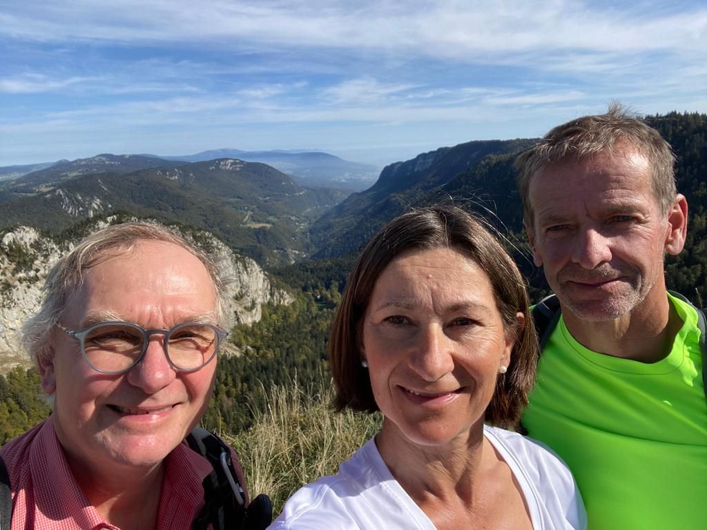 Helen, Roland und Peter auf dem Creux du Van